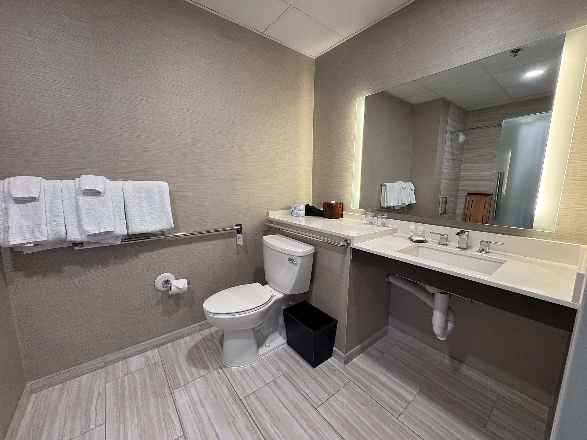 accessible hotel room Australia