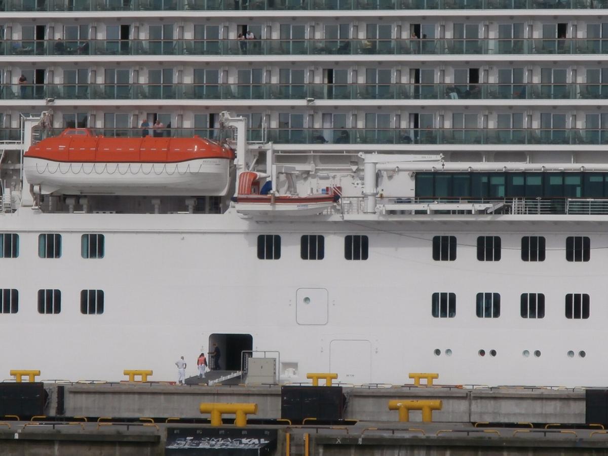 cruise port gangway
