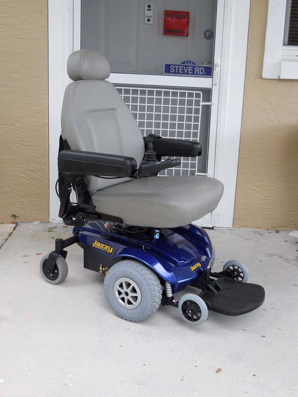 power wheelchair charger plug